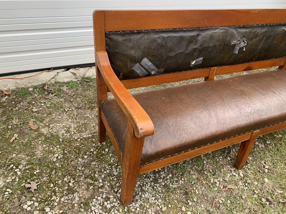 Antiguo Banco Estación de Tren de Ferrocarril Resorte Cuero Caballeros de Pythias Lodge Foto 4 de 4