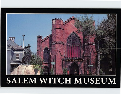 Postkarte Das Salem Hexenmuseum mit Statue von Roger Conant Massachusetts