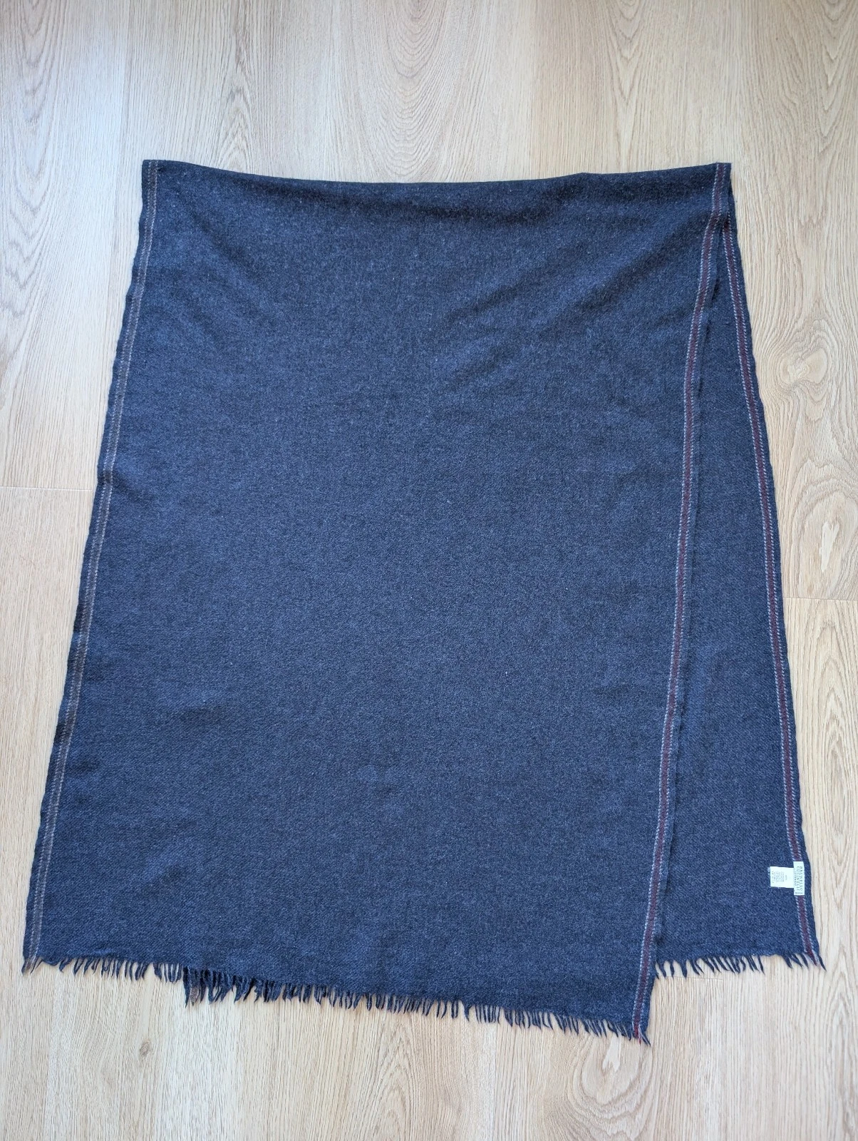 Brunello Cucinelli Men's 100% Cashmere Navy Blue Diagonal Scarf MSRP $1800