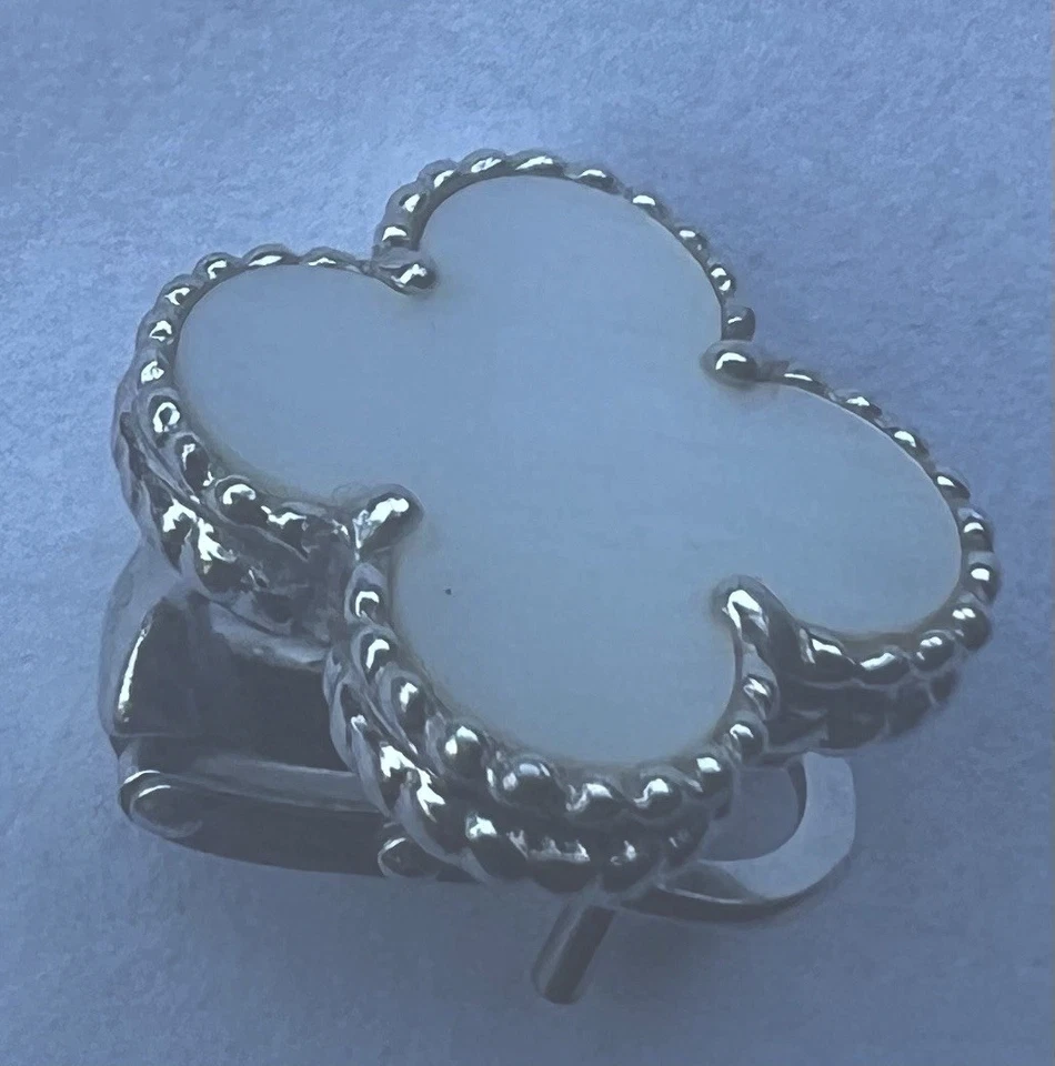 Auténtico Pendiente Van Cleef & Arpels Madreperla Dulce Alhambra ÚNICO 18K WG Foto 3 de 3