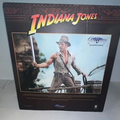 Diamond Select Toys Indiana Jones Gallery Diorama Bridge Escape PVC Diorama