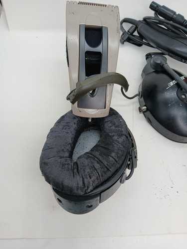 Bose X Aviation A10 Lemo Plug ANR Headset AHX-34-01. *FOR PARTS ONLY* - Picture 3 of 9
