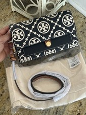 NWT Tory Burch T Monogram Contrast Embossed Black  Cream Chain Wallet WOC Bag