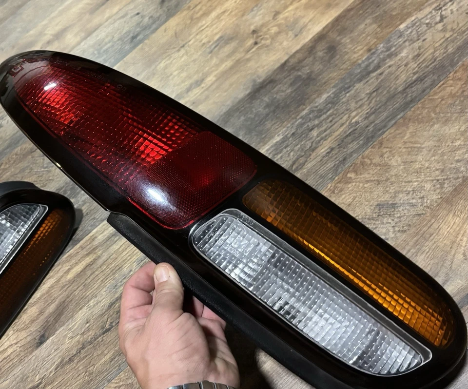 Conjunto de luces traseras izquierda derecha derecha OEM 97-02 Chevrolet Camaro Z28 SS OEM Foto 4 de 4