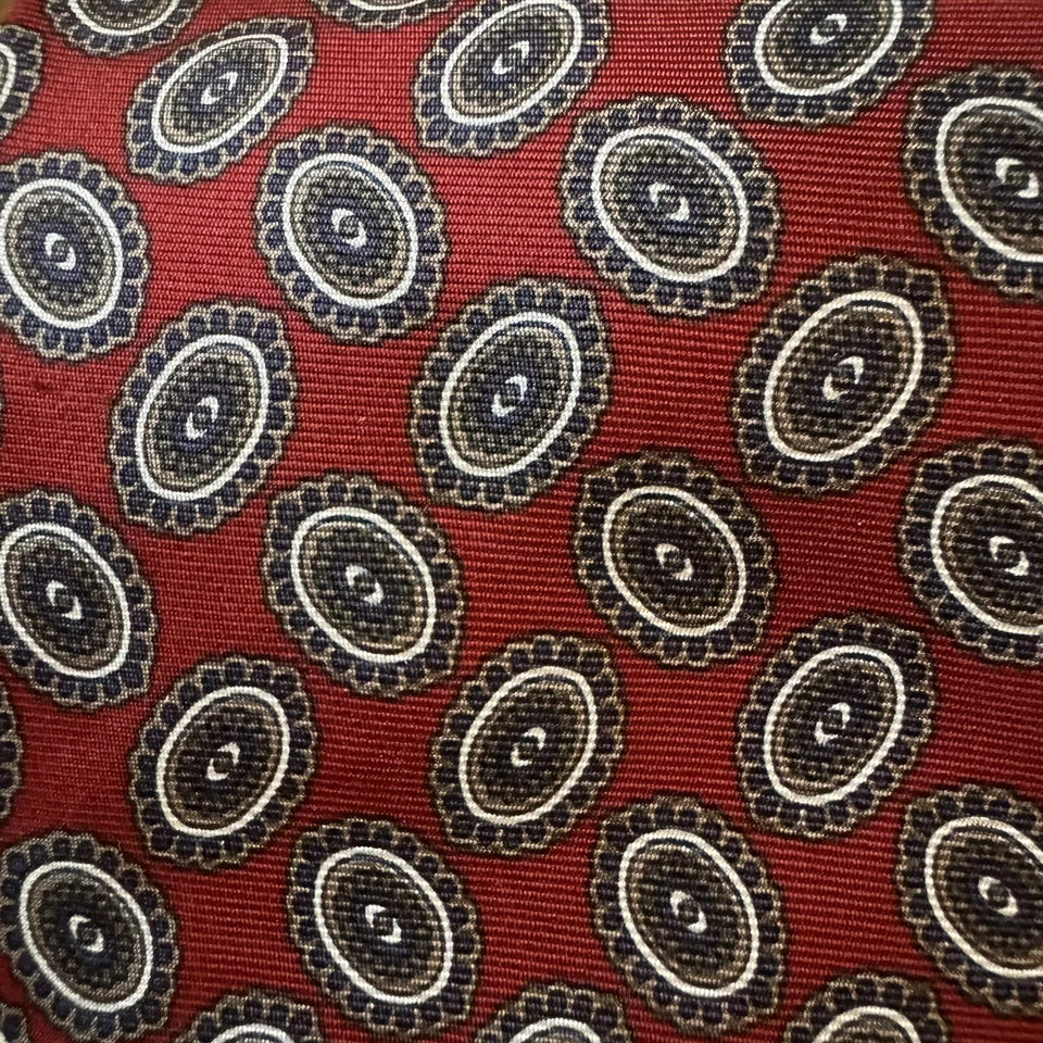 Corbata de seda roja Christian Dior para hombre cachemira círculo geométrico hecha en EE. UU. de colección Foto 2 de 4