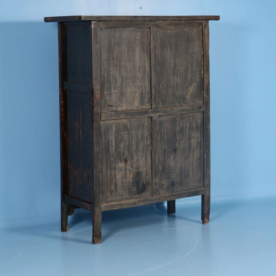 Armario grande antiguo lacado rojo del siglo XIX de Shanxi, China  Foto 4 de 4