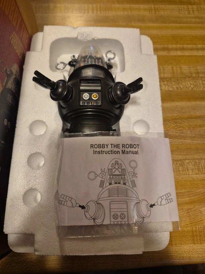 X-PLUS 2013 ROBBY EL ROBOT Planeta Prohibido Articulado Diecast con Caja Foto 2 de 4