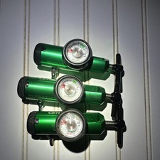 3 Drive Medical 18301GM, Oxygen Tank Regulator 8LPM, Green, Brass-Sleeved, China