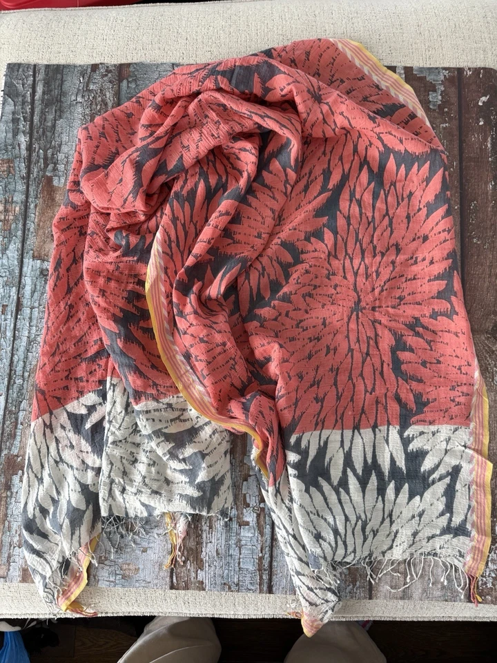 Epice Hermosa Seda y Algodón Naranja Gris y Blanco Estampado Bufanda Mantón Envoltura Foto 2 de 4