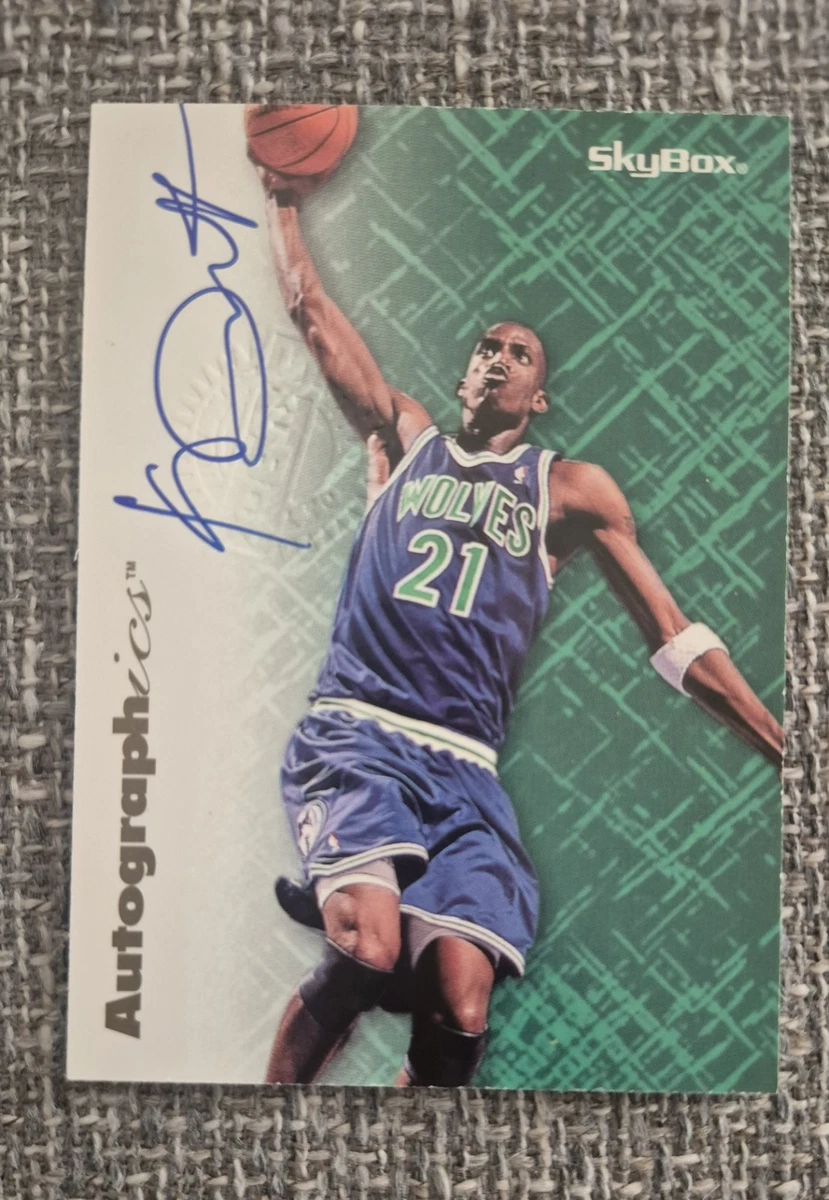 Kevin Garnett Basketball Autographed Sports Trading Cards