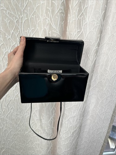 La Regale Vintage Shiny Boxy Purse Shoulder Bag Pretty - Picture 12 of 14