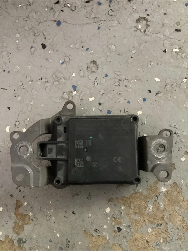2020 Toyota Camry Front Grille Radar Unit Module OEM