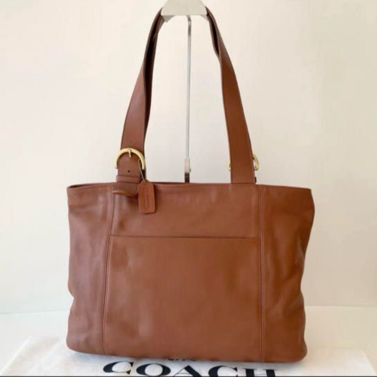 COACH Vintage A4 Leather Tote Bag in Rich Brown for Stylish Storage