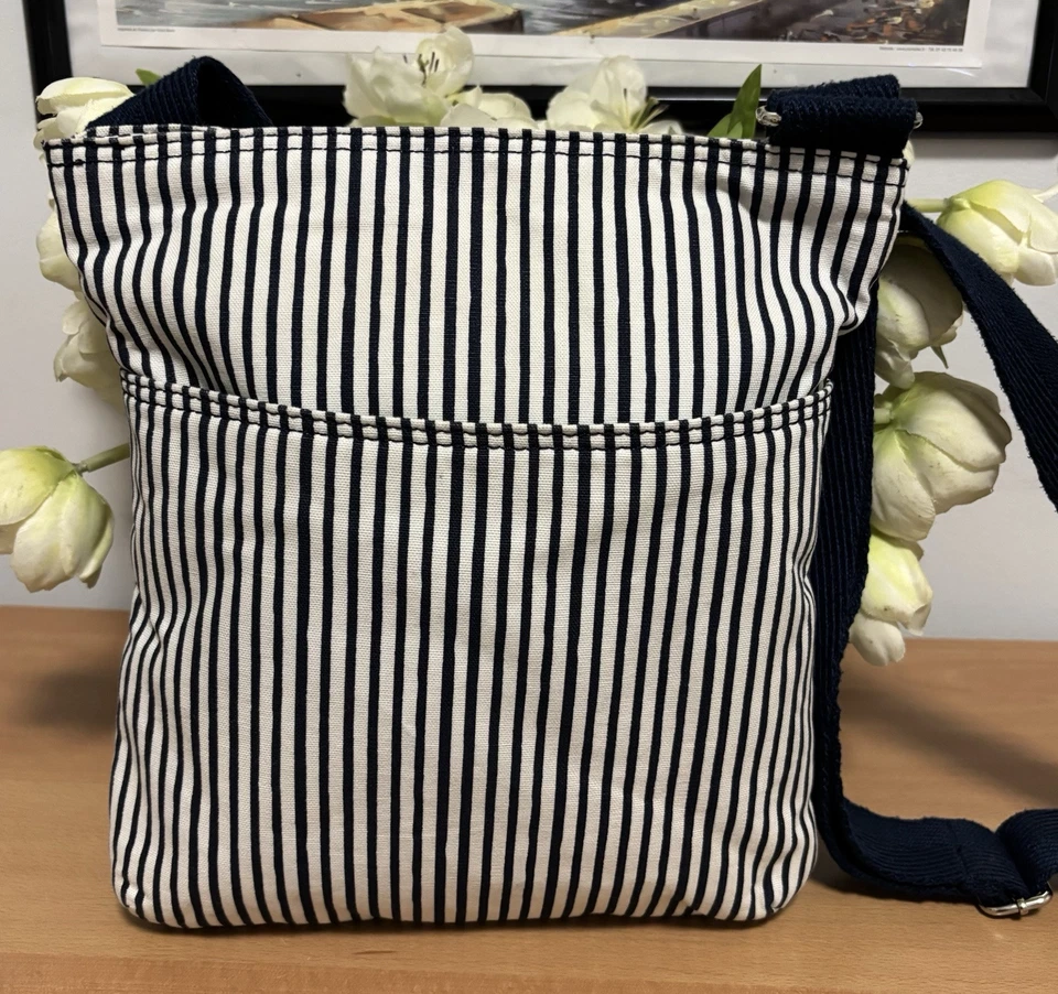 Thirty One Crossbody Purse Organizer Navy White stripes Travel Comfortable. - Image 3 of 4