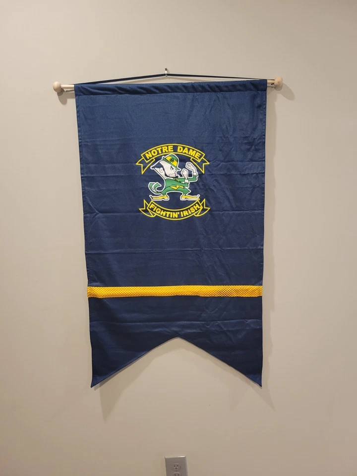 NOTRE DAME FIGHTING IRISH BLUE NCAA WALL BANNER. 28'' X 45''. NEW - Image 2 of 2