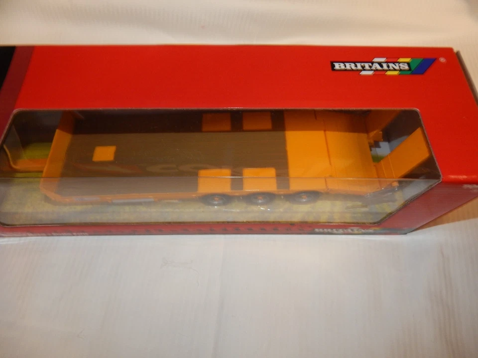 BRITAINS KANE LLTM LOW LOADER TRAILER 43254 BNIB 1:32 - Image 3 of 4