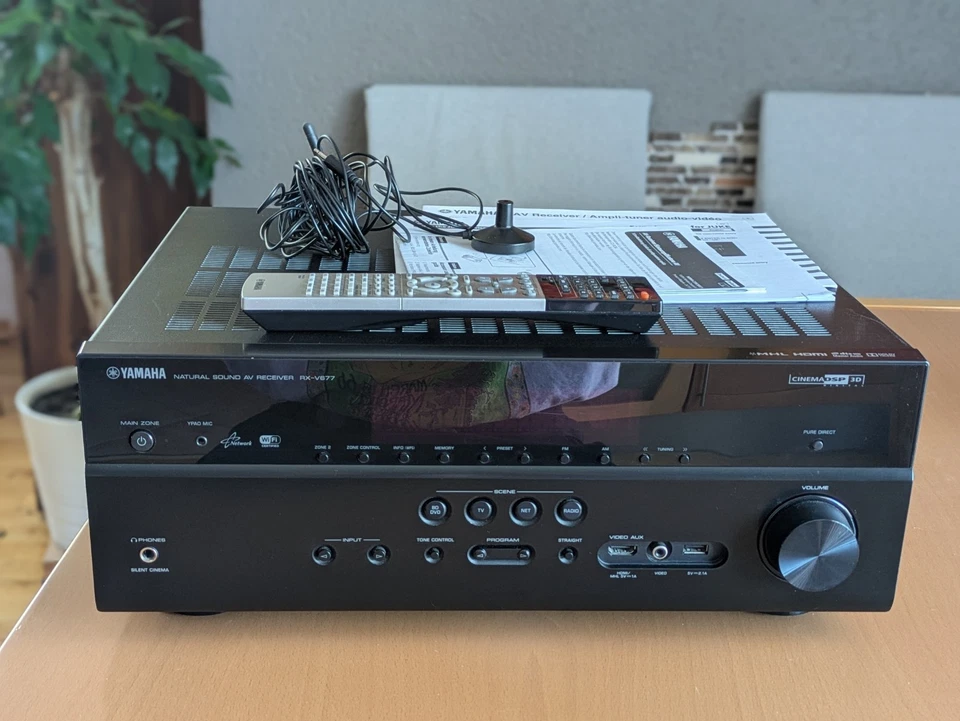 Yamaha RX V677  4K HDMI 3D 7.2 Receiver  WLAN Netzwerk ARC Multi Room Spotify  - Bild 2 von 4