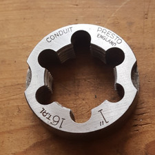 ONE INCH BSCON ELECTRIC CONDUIT DIE ~ 1" X 16 TPI ~ 42MM O/D ~ PRESTO ENGLAND