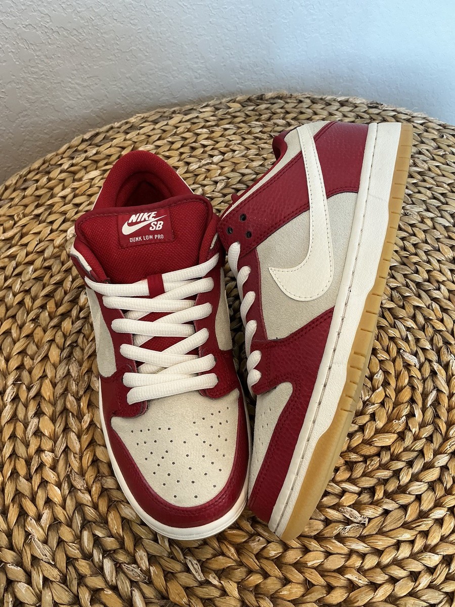 Nike Dunk Premium SB Low Valentine's 2015 (Size 8.5 M/10 W Nike Dunk Premium SB Low Valentine's 2015 (Size 8.5 M/10 W
