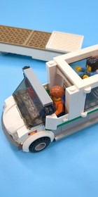 LEGO City - Camper Van With Canoe COMPLETE (2013) #60057