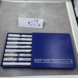 Creative Memories Collection Scrapbooking 8 Markers Bold Tip Pen Set with Case