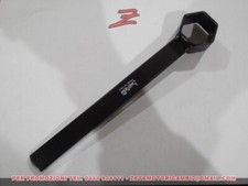 attrezzo blocca puleggia Aprilia SR 50 Scarabeo motore Suzuki Buzzetti 5460