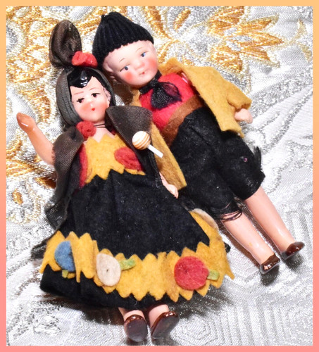 4” Hertwig German Miniature Doll Spanish Painted Bisque Antique Couple Boy Girl