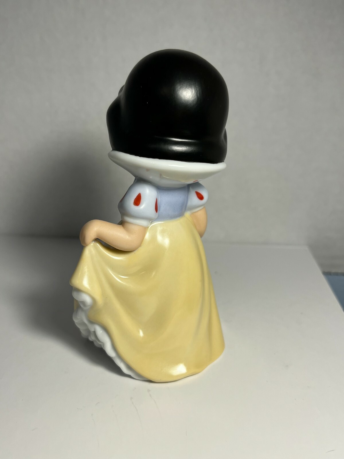 Precious Moments DISNEY PRINCESS Figurine FOREVER SNOW WHITE