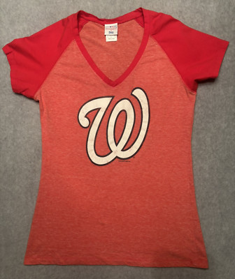 Washington Nationals T-Shirt Women's Size XL Red MLB By Campus Lifestyle V-Neck