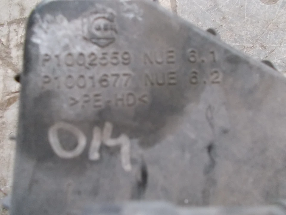 PEUGEOT 3008 II SERIE DAL 2018 SRBATOIO AD-BLUE P1002559    P1001677 - Immagine 2 di 2
