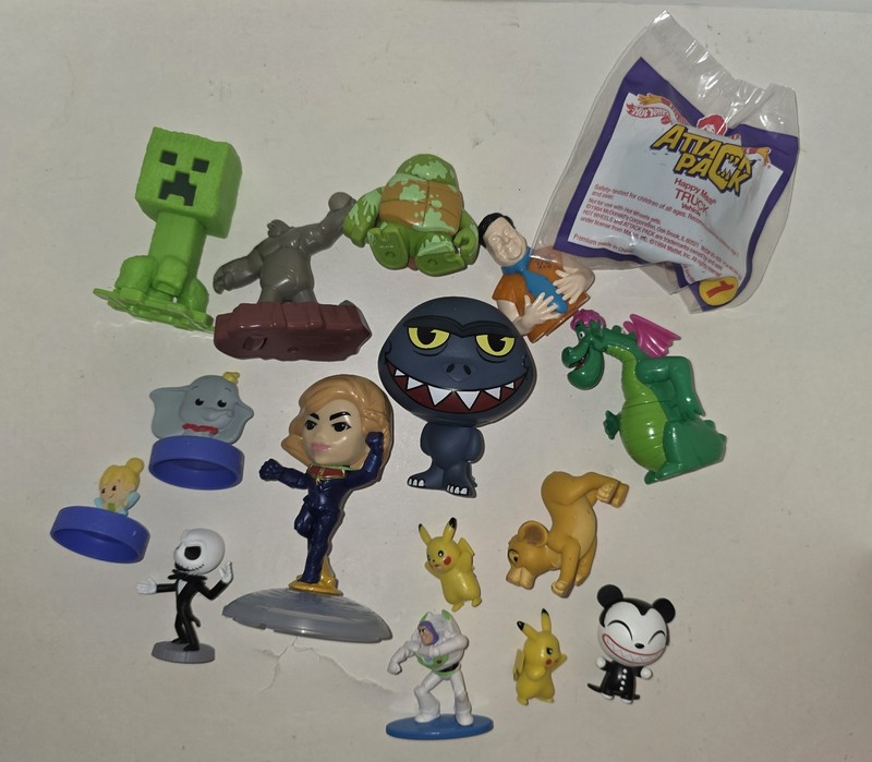 Happy Toys Lot- 16 Toys