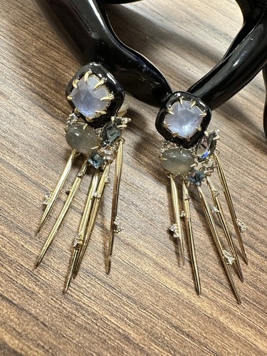 Auténticos pendientes Alexis Bittar chapados en oro Swarovski con clip colgante $595 - Imagen 4 de 10