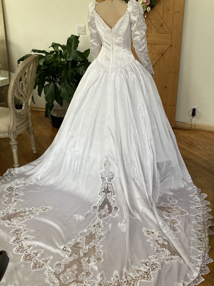 Vintage 1980s White Satin Wedding Dress 6/8 XXS