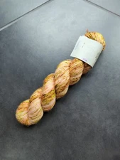 Qing Gentle Lace 💯 SW Merino 800m Per 100 G Single Skein Saracen