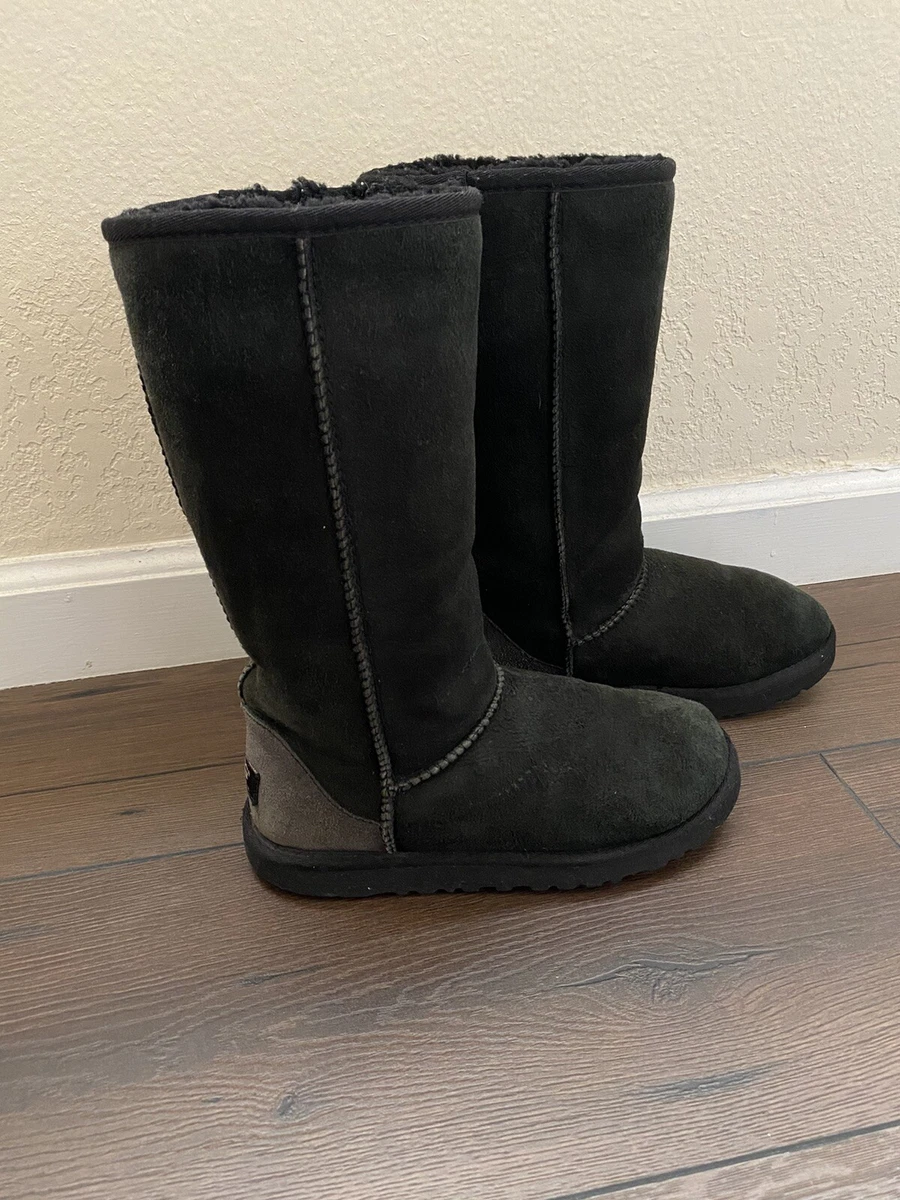 Black ugg hotsell boots size 3