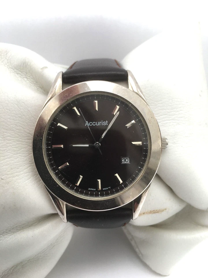 Accurist Mens 30 MT WR Date Leather Strap Watch MS440 - image 2 of 4