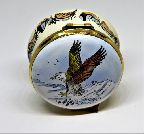 STAFFORDSHIRE ENGLISH ENAMEL BOX - AMERICAN BALD EAGLE - NATIONAL BIRD OF U. S.