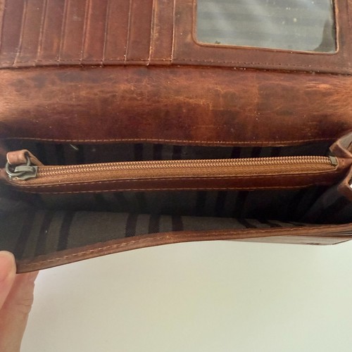 FRYE Melissa braune Leder-Geldbörse mit Dreifachfaltung und mehreren Kartenfächern & Reißverschlusstasche - Bild 5 von 6