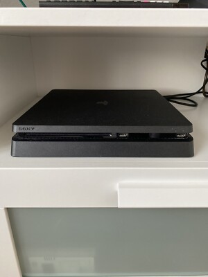 Sony PlayStation 4 Slim 500GB Spielkonsole - Schwarz (9351474) Inklusive WWE2k22