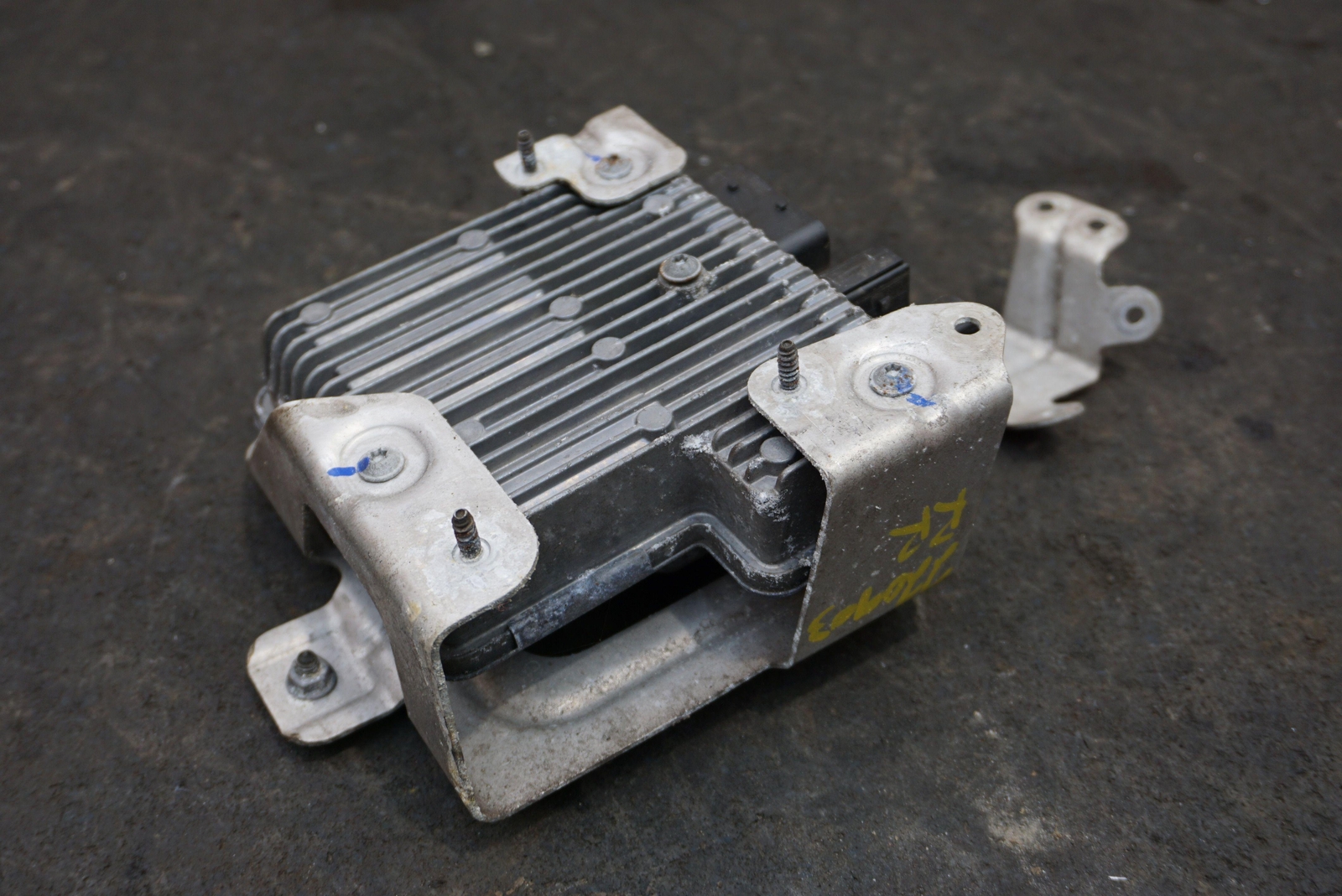 Left Active Roll Stabilization Control Module 975907156H Bentley Bentayga 16-20