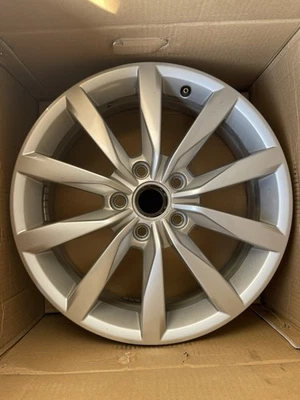 1x Original VW Golf 7  Dijon Felge Alufelge 5G 6Jx17 ET48 17 Zoll 5G0601025K - Bild 1 von 4