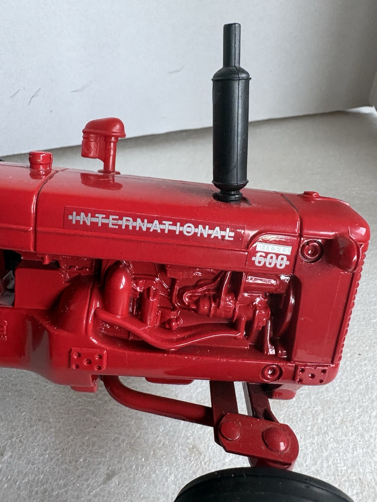 Ertl International 600 Diesel Tractor, Diecast 1/16 USA thumbnail 6