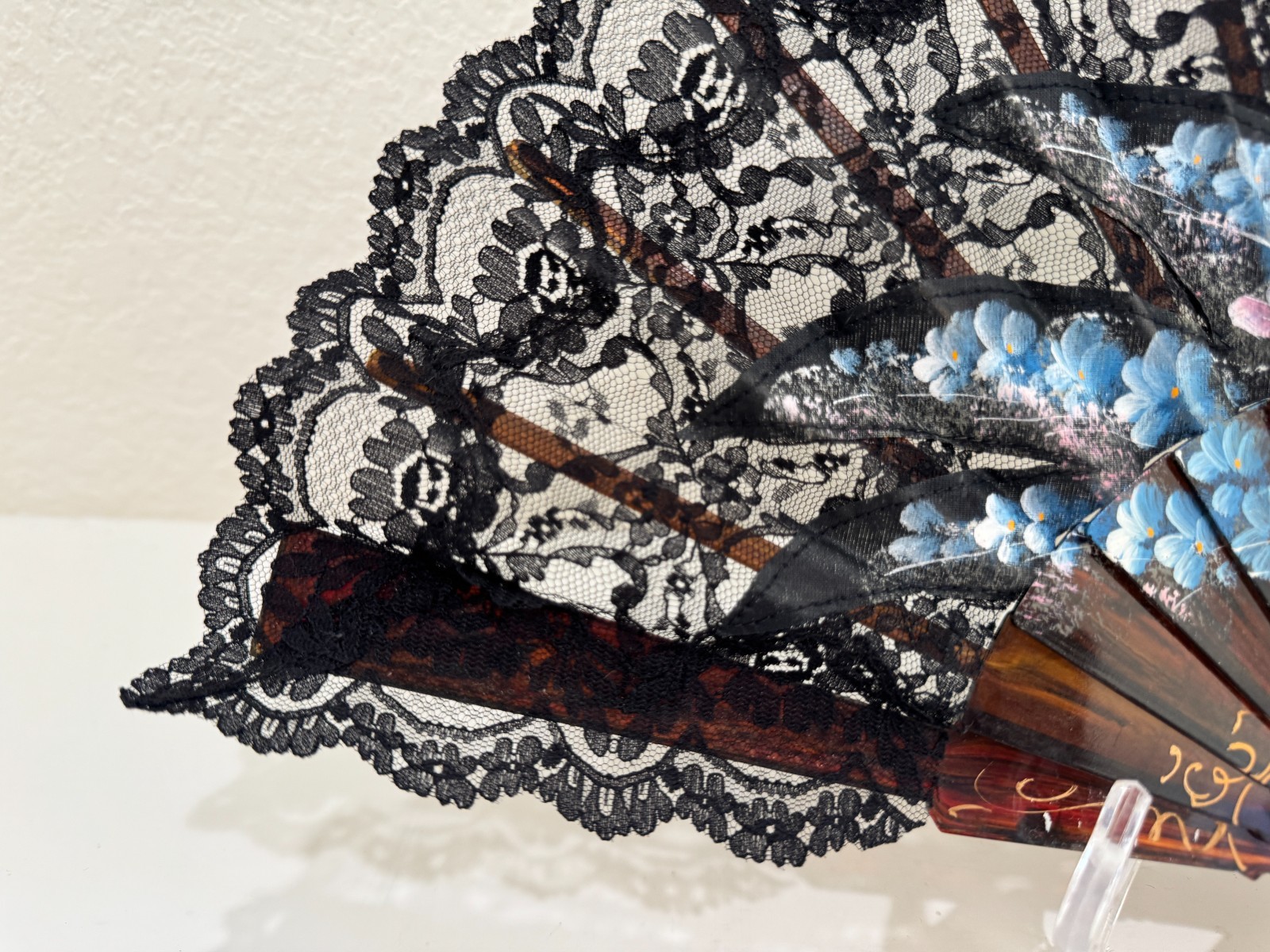 Vintage Spanish Lace Hand Fan El Corte Inglés Floral Hand Painted