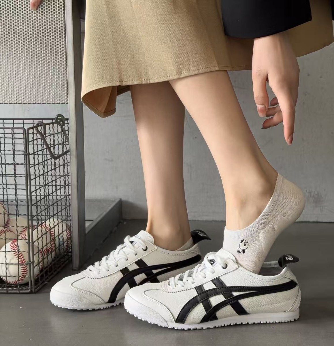 Onitsuka Tiger Mexico 66 1183A201 126 White, Black men's casual