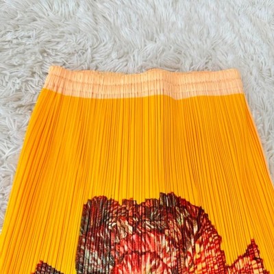 PLEATS PLEASE ISSEY MIYAKE Carnation flower long skirt, size