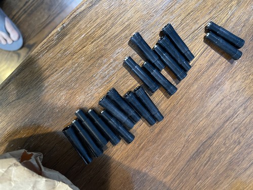 16 Vintage Mopar Tire Valve Stems #2207519 Sold as a Set - Picture 3 of 3