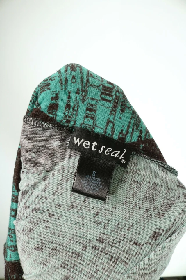Falda Mujer WetSeal Estampado Verde Pequeña S Usada en Excelente Condición Foto 3 de 4