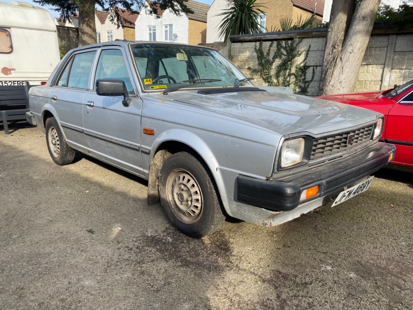 Image 1 - 1982-Triumph-Acclaim-Automatic-1-3-Petrol-Silver-Barn-Garage-Find-Project