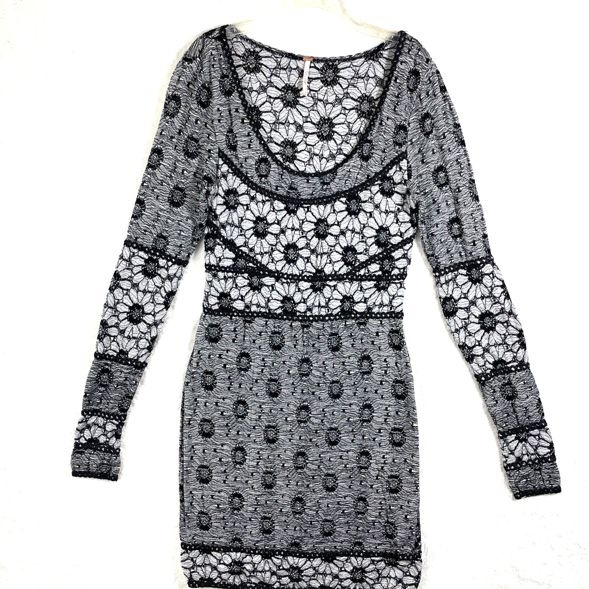 black and white floral knit dress Free People Womens Size S Scooped Neck Long Sleeve Donna karan