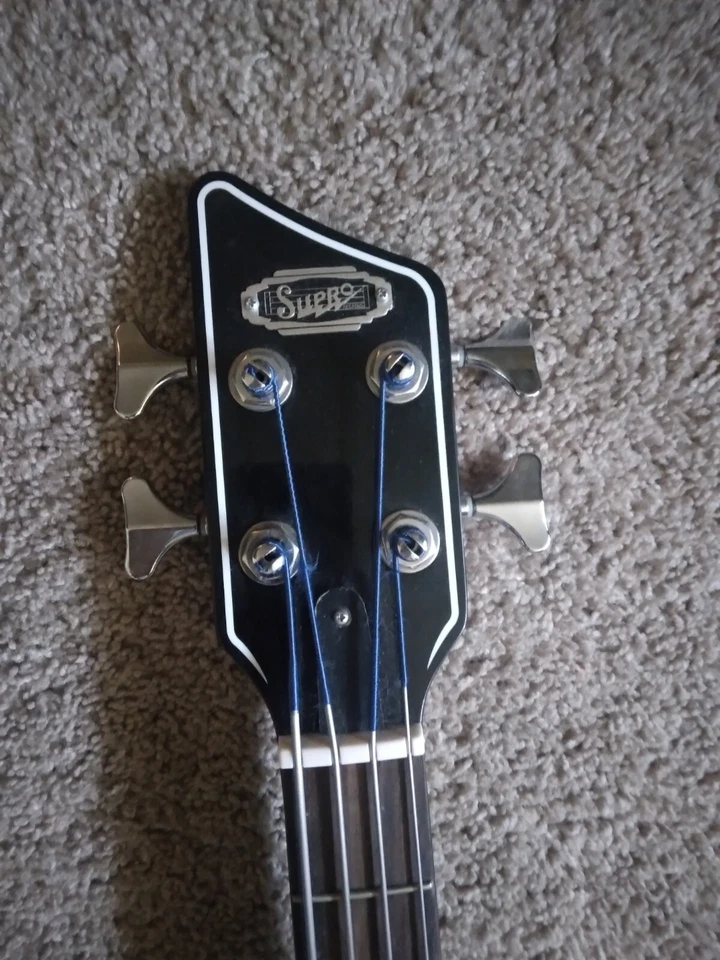 Bajo Supro Huntington Foto 3 de 4